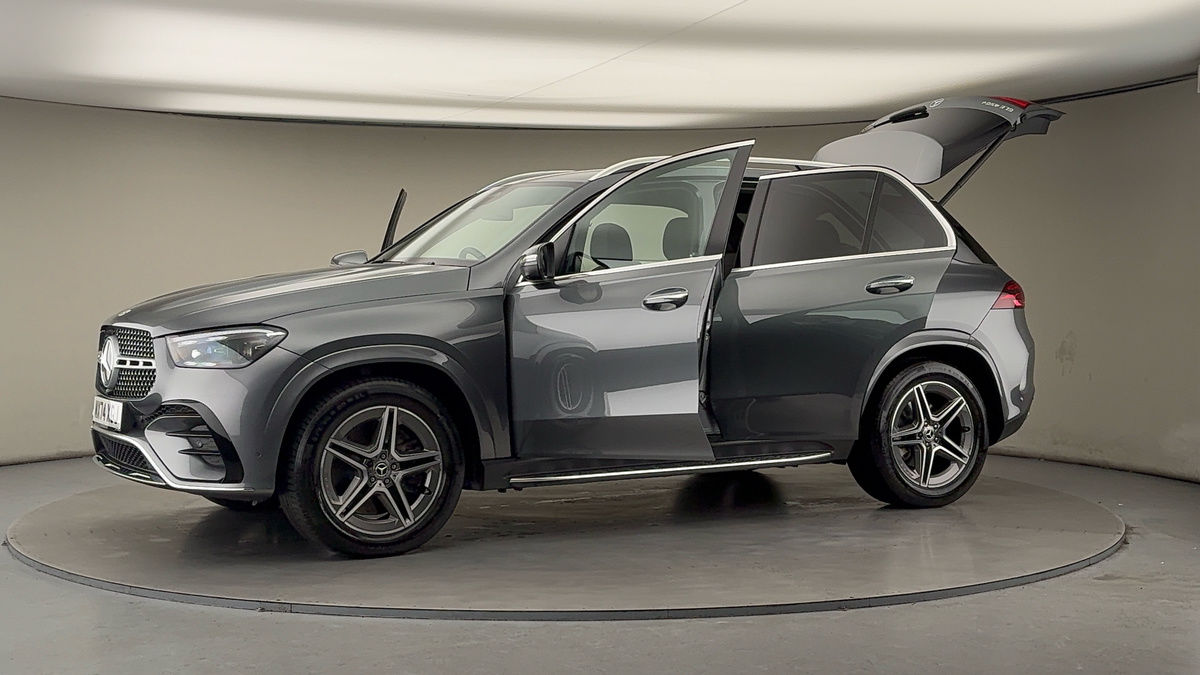 More views of Mercedes-Benz GLE