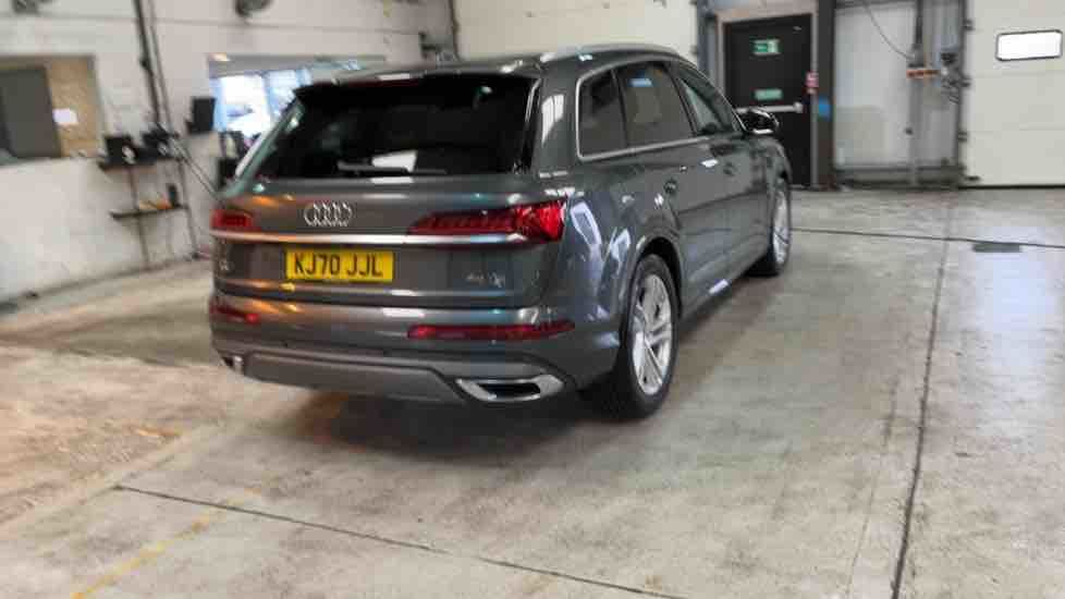 More views of Audi Q7