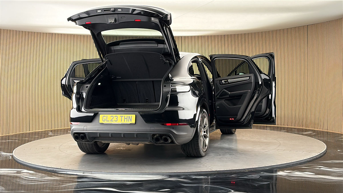 More views of Porsche Cayenne
