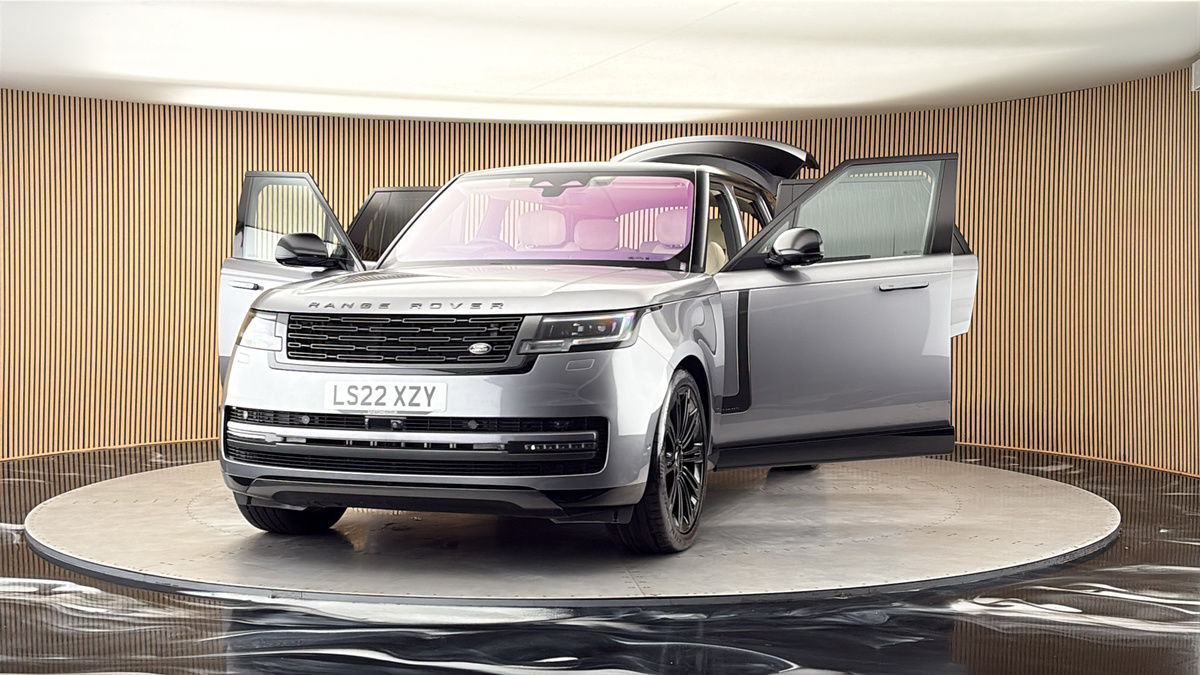 More views of Land Rover Range Rover