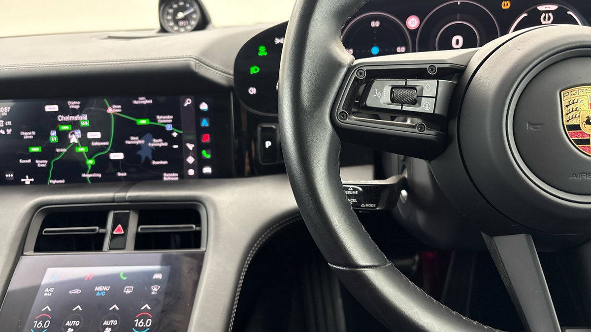 Porsche Taycan Image 13