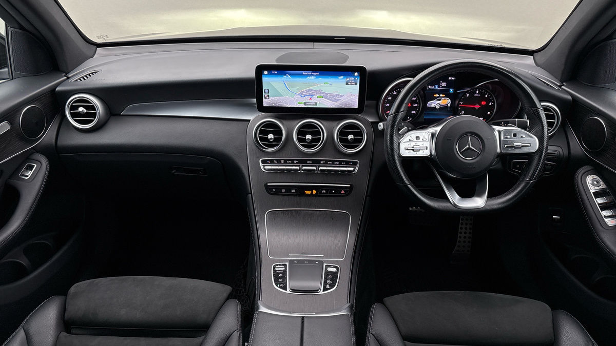 Mercedes-Benz GLC Image 12
