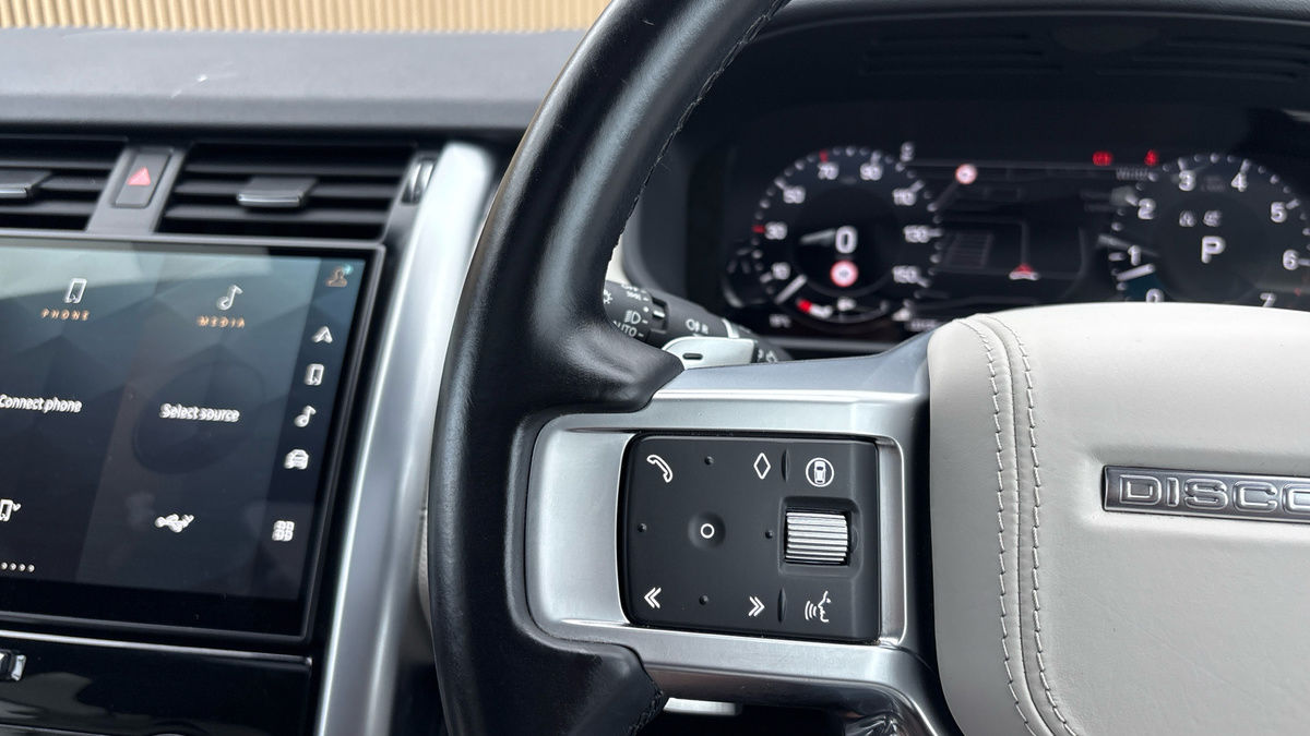 Land Rover Discovery Image 13