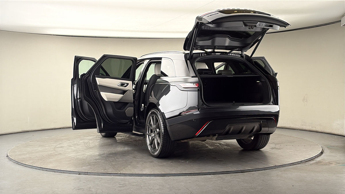 More views of Land Rover Range Rover Velar