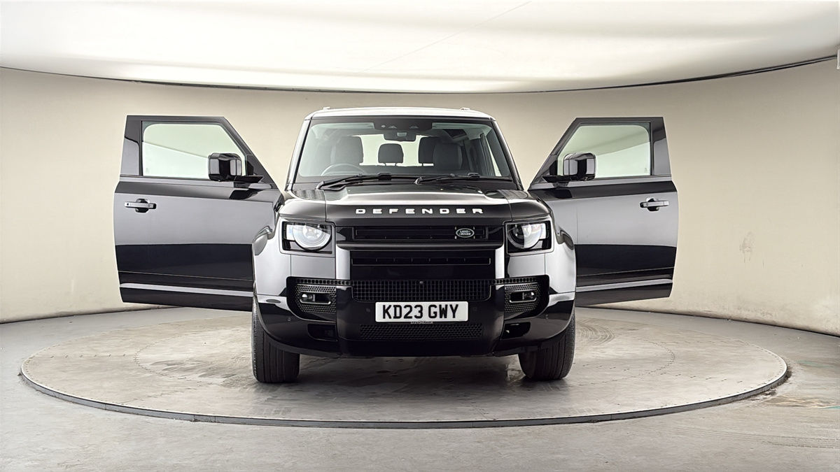 More views of Land Rover Defender 90