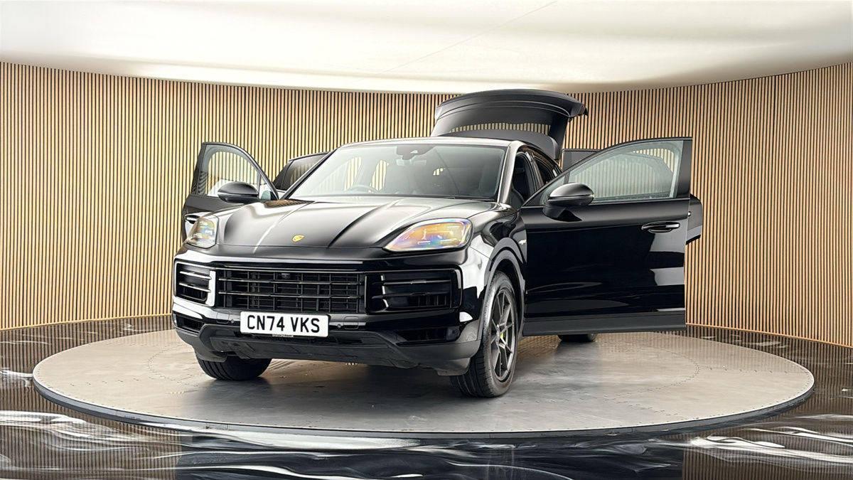 More views of Porsche Cayenne