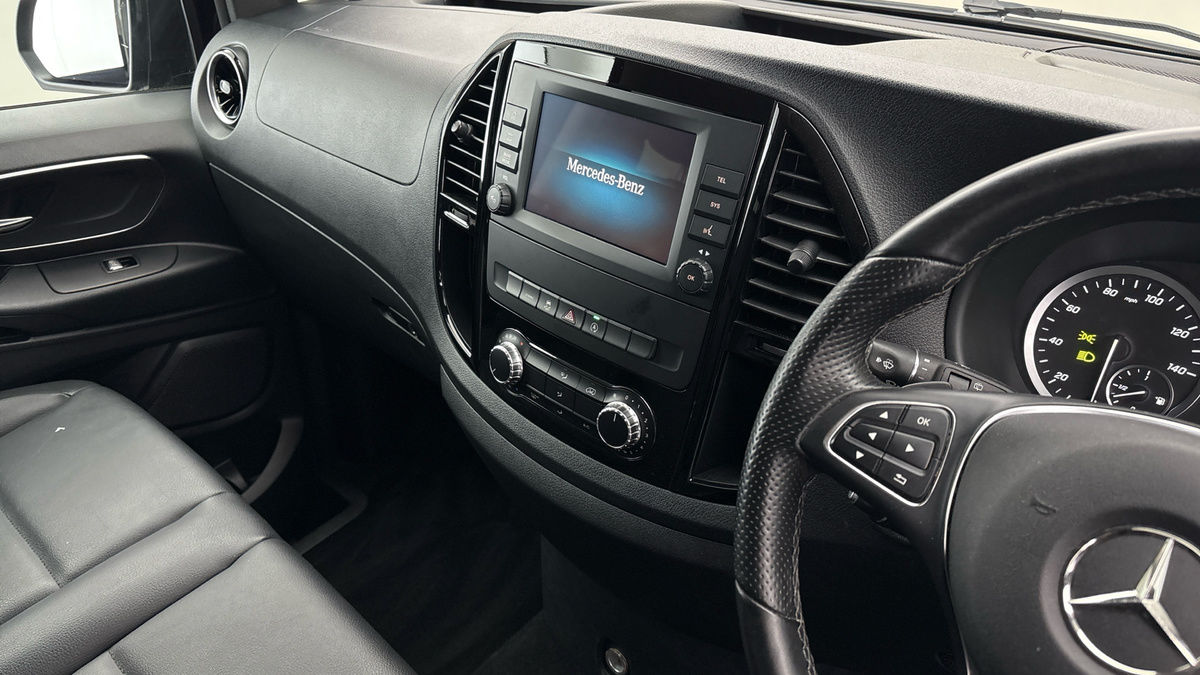 Mercedes-Benz Vito Image 18