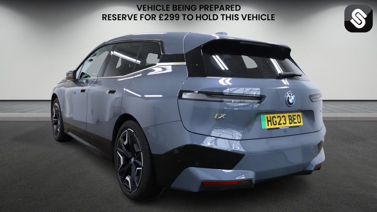 BMW iX Image 3