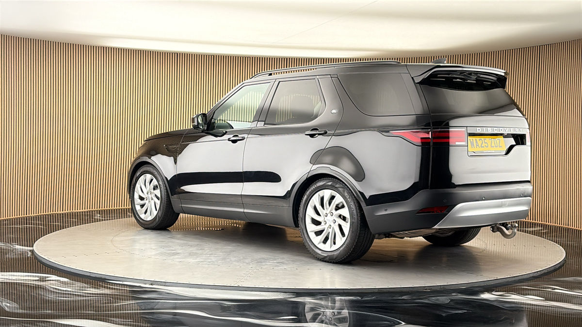 More views of Land Rover Discovery