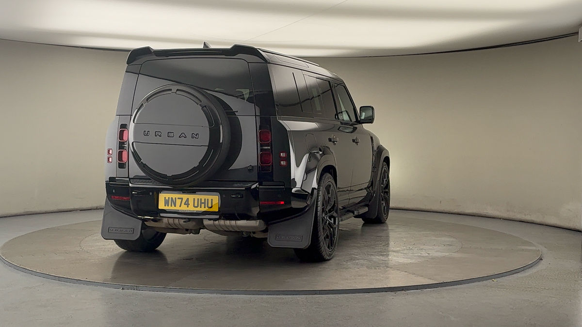 More views of Land Rover Defender 110