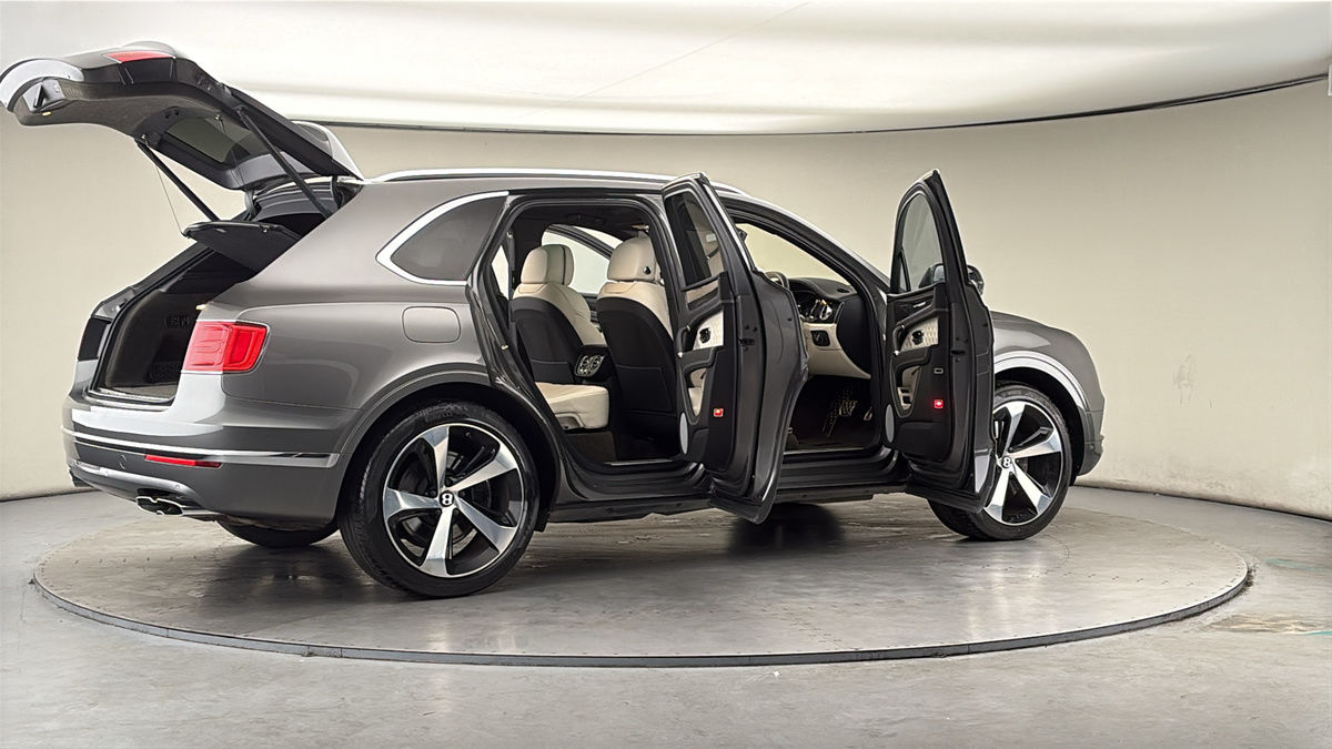 More views of Bentley Bentayga