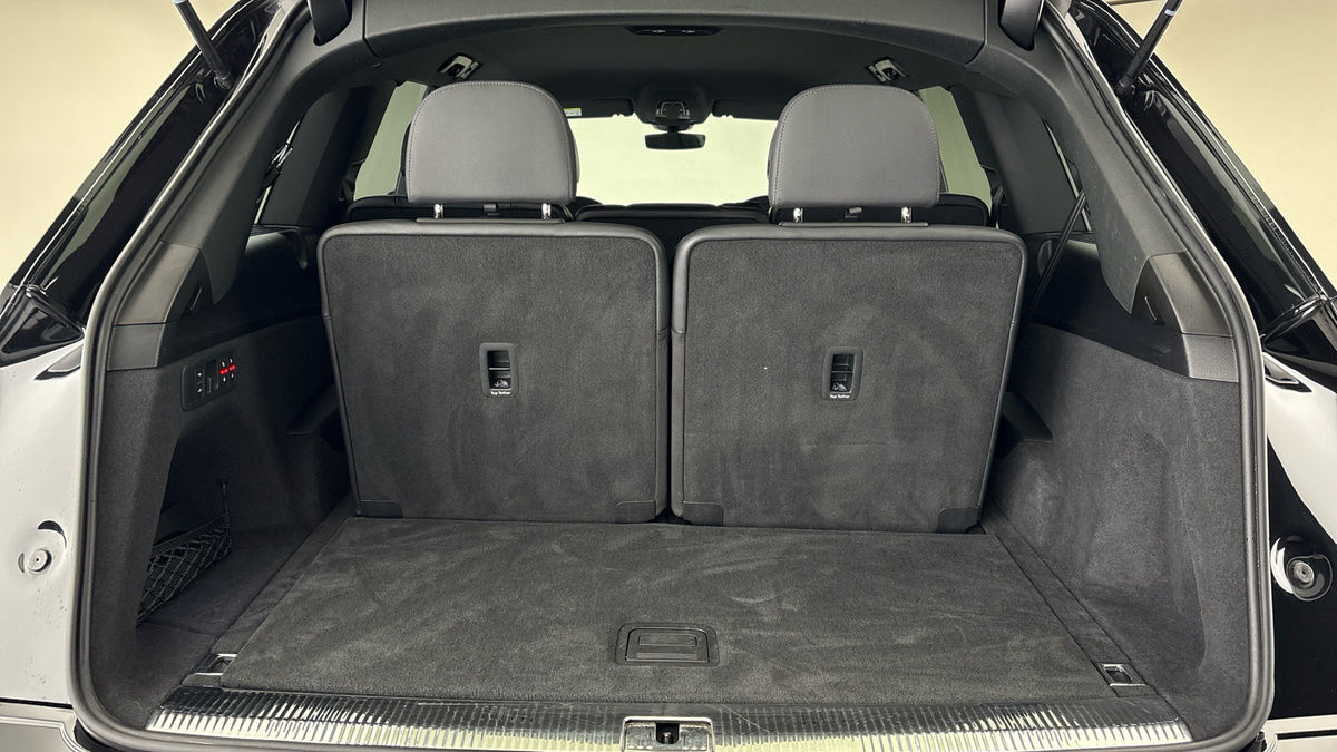 Audi Q7 Image 11