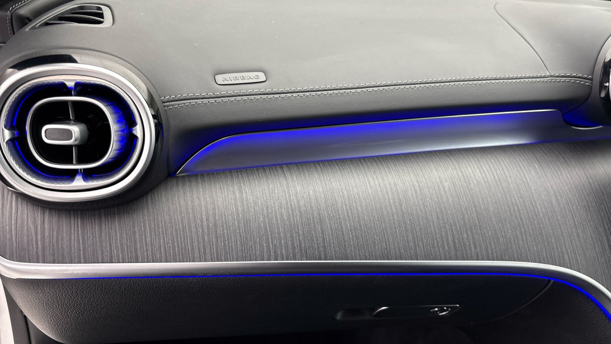 Mercedes-Benz CLE Image 25