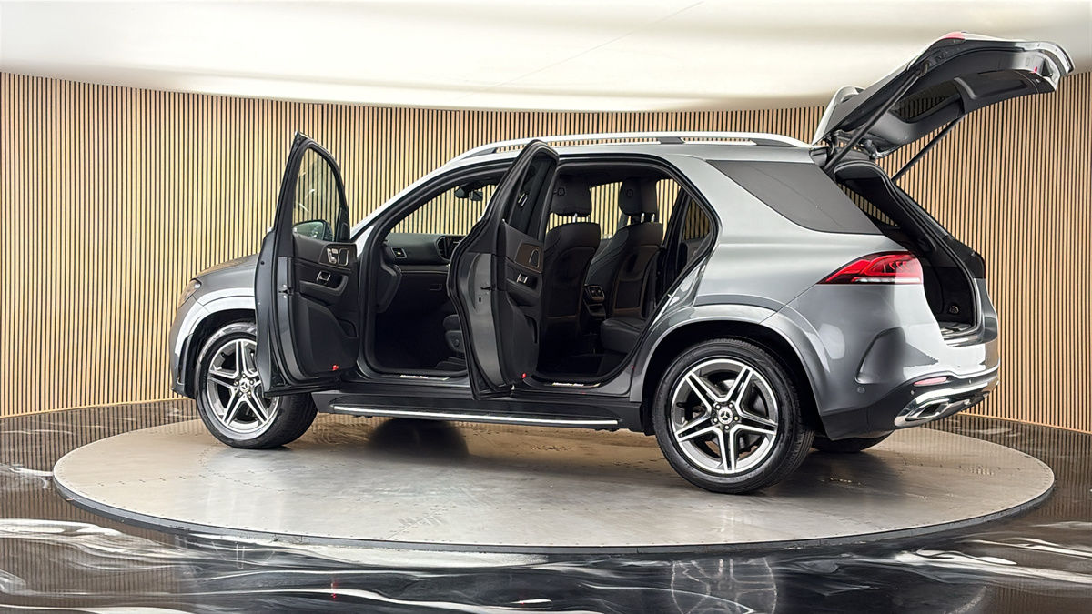 More views of Mercedes-Benz GLE