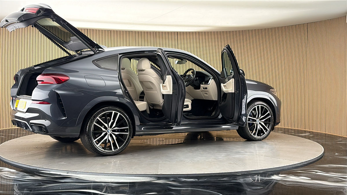More views of BMW X6