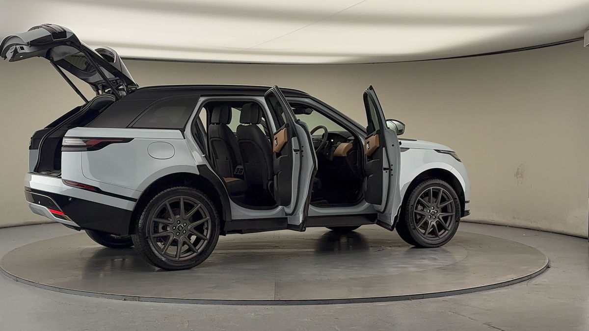 More views of Land Rover Range Rover Velar