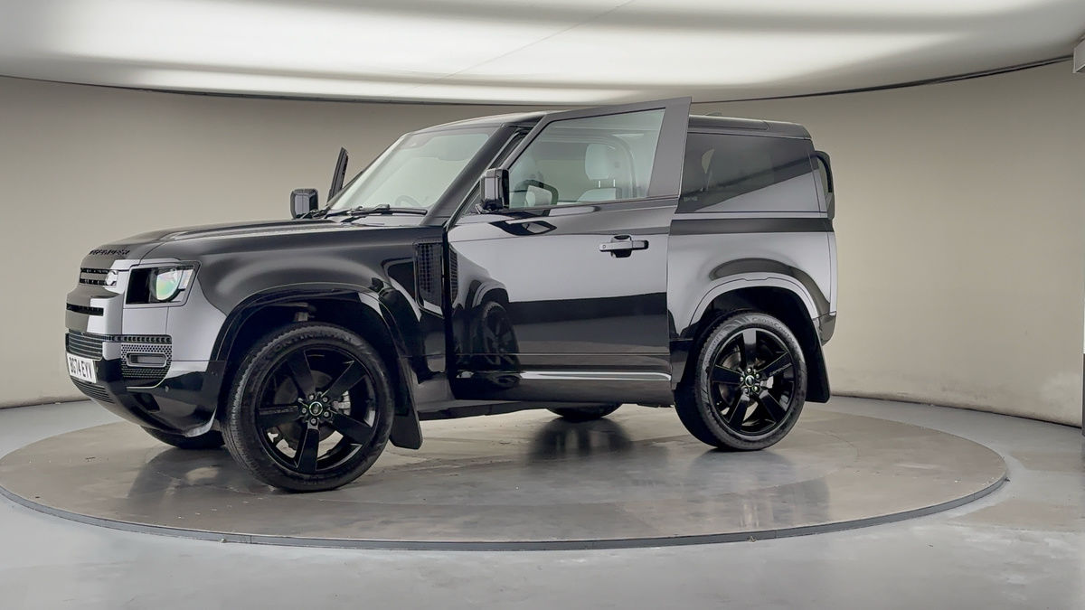 More views of Land Rover Defender 90