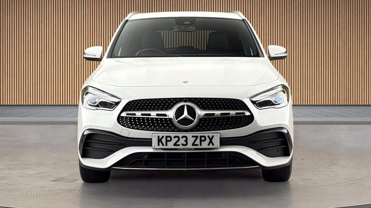 Mercedes-Benz GLA Image 3