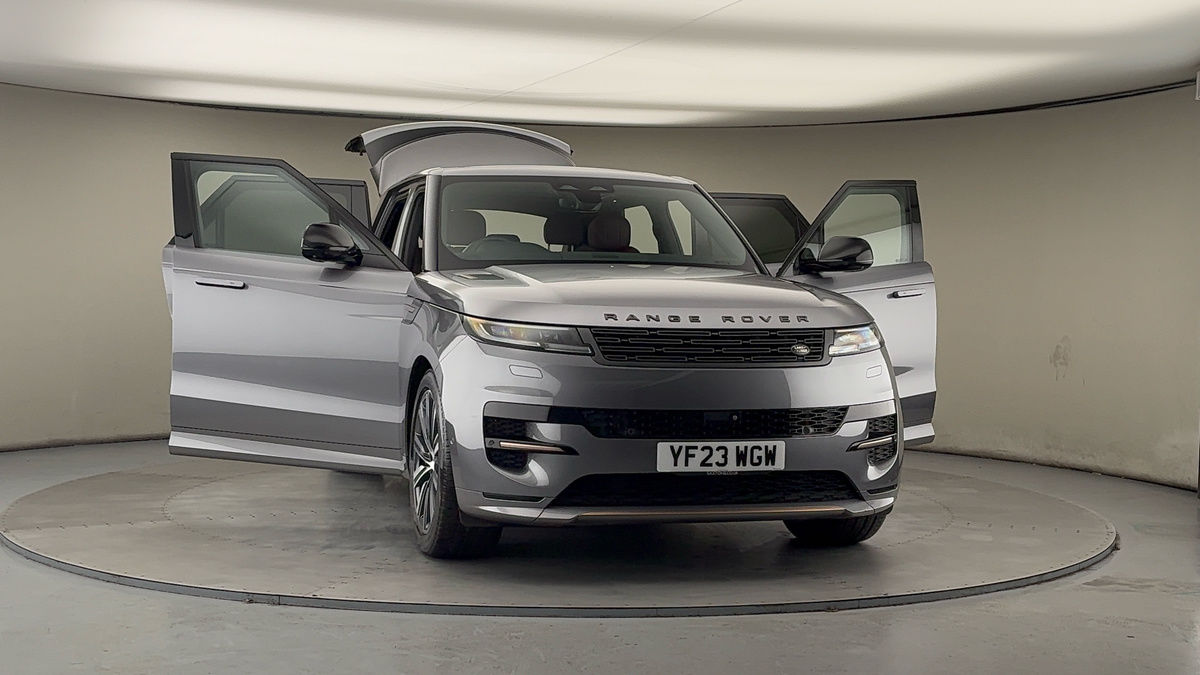 More views of Land Rover Range Rover Sport