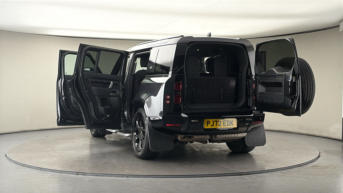 More views of Land Rover Defender 110