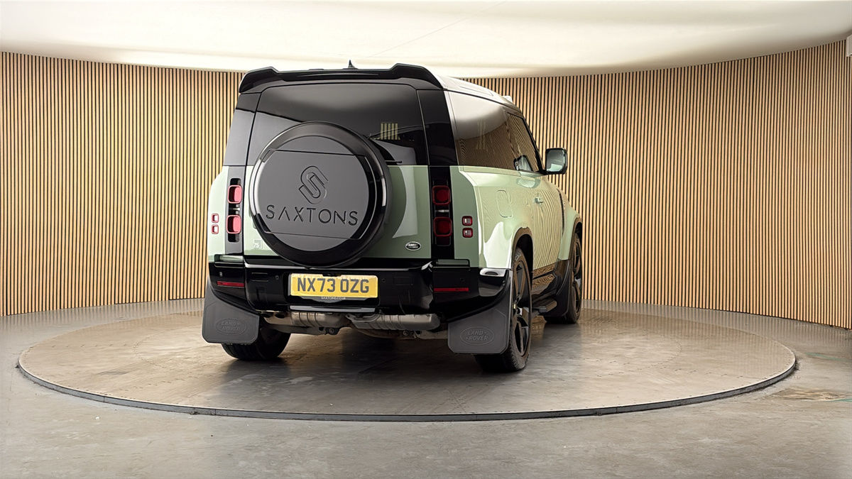 More views of Land Rover Defender 90