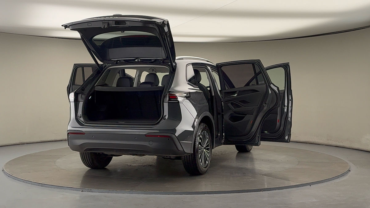 More views of Volkswagen Tiguan