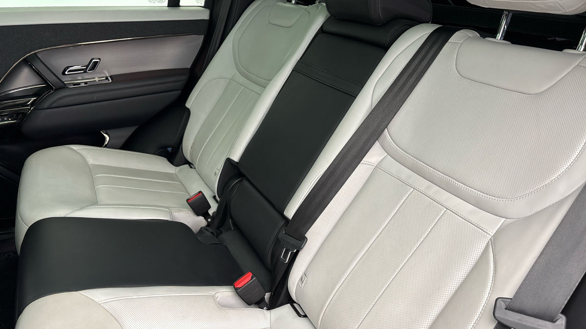 Land Rover Range Rover Sport Image 8