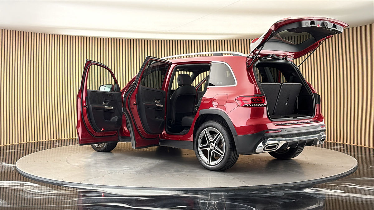 More views of Mercedes-Benz GLB