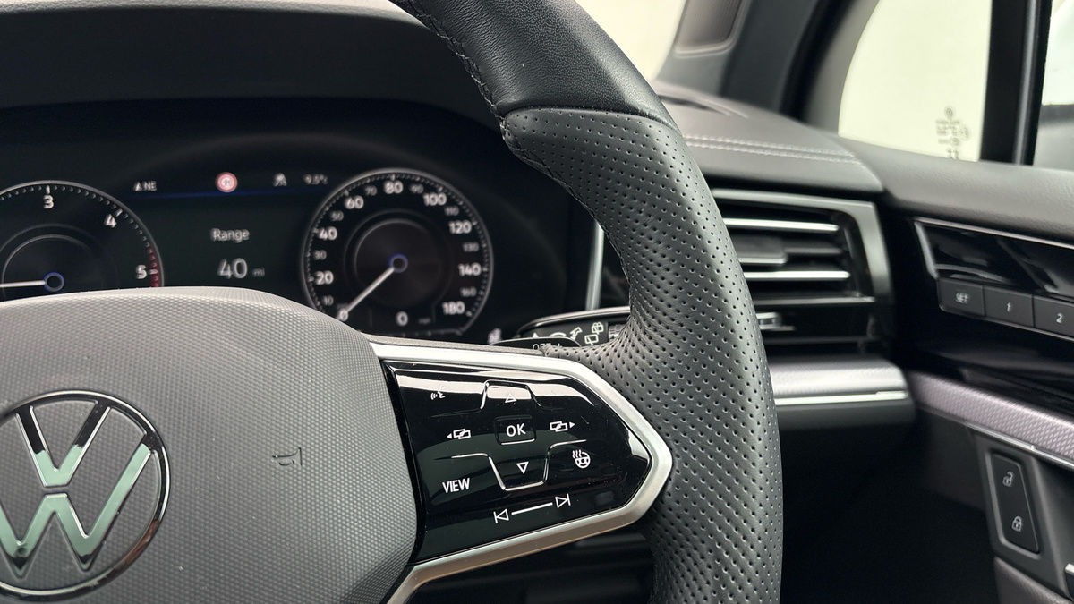 Volkswagen Touareg Image 14