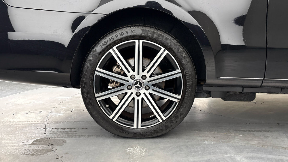 Mercedes-Benz V Class Image 10