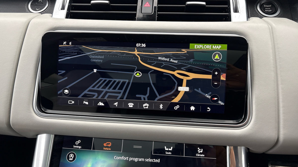 Land Rover Range Rover Sport Image 17