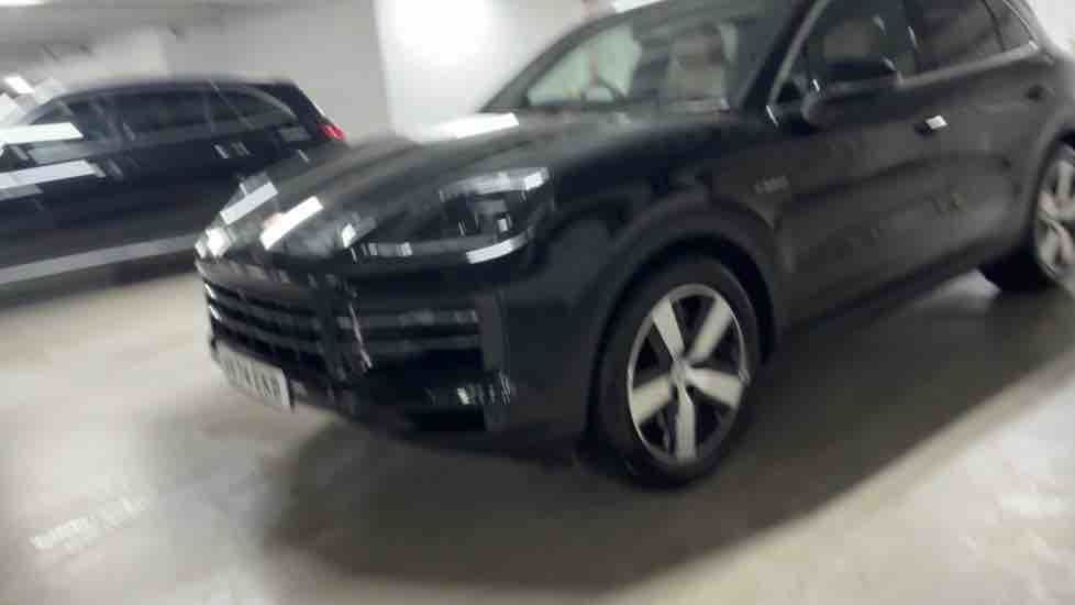 More views of Porsche Cayenne