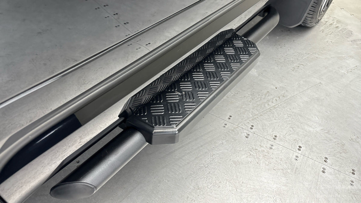 Land Rover Defender 90 Urban Image 26