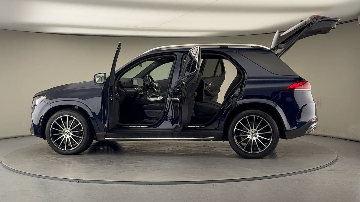 More views of Mercedes-Benz GLE