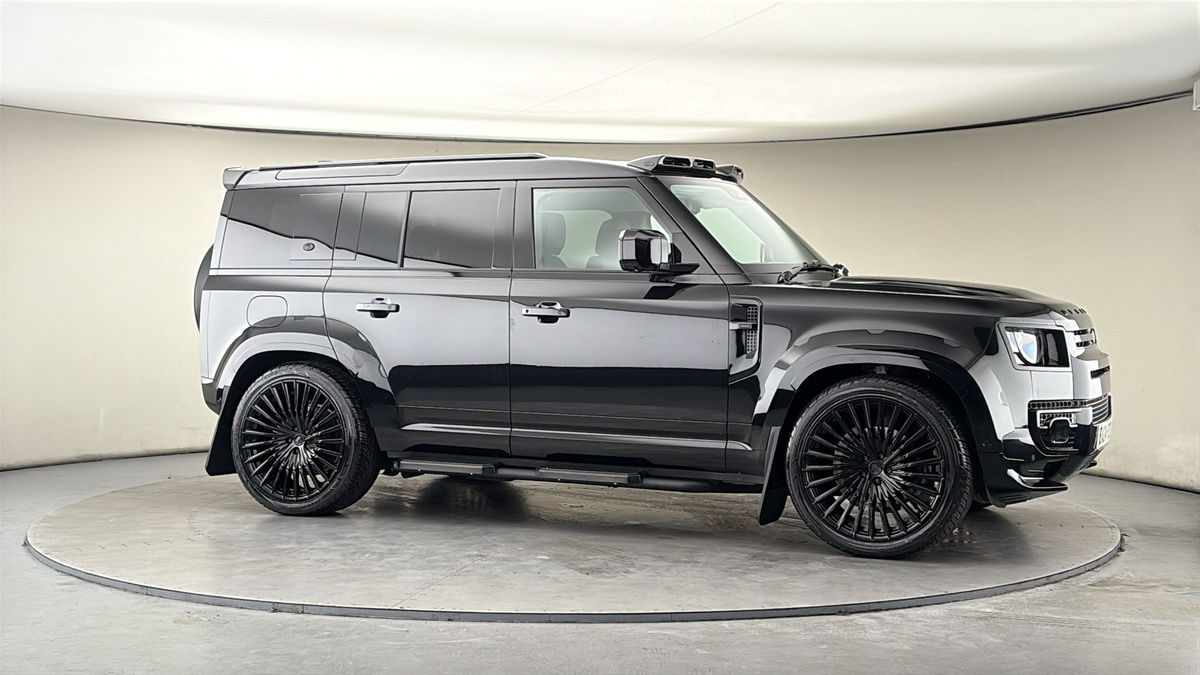 More views of Land Rover Defender 110