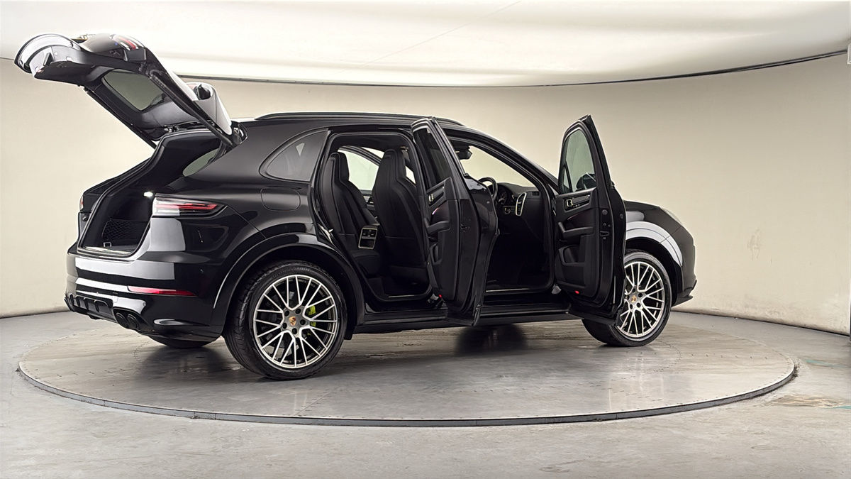 More views of Porsche Cayenne