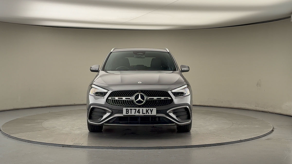 Mercedes-Benz GLA Image 3