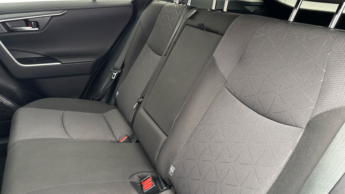 Toyota RAV4 Image 8