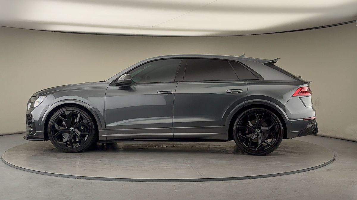 More views of Audi RSQ8