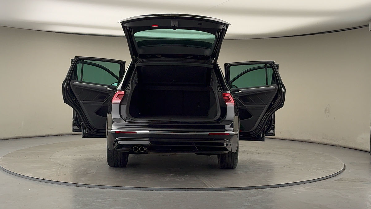 More views of Volkswagen Tiguan