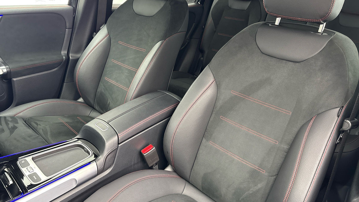 Mercedes-Benz GLB Image 7