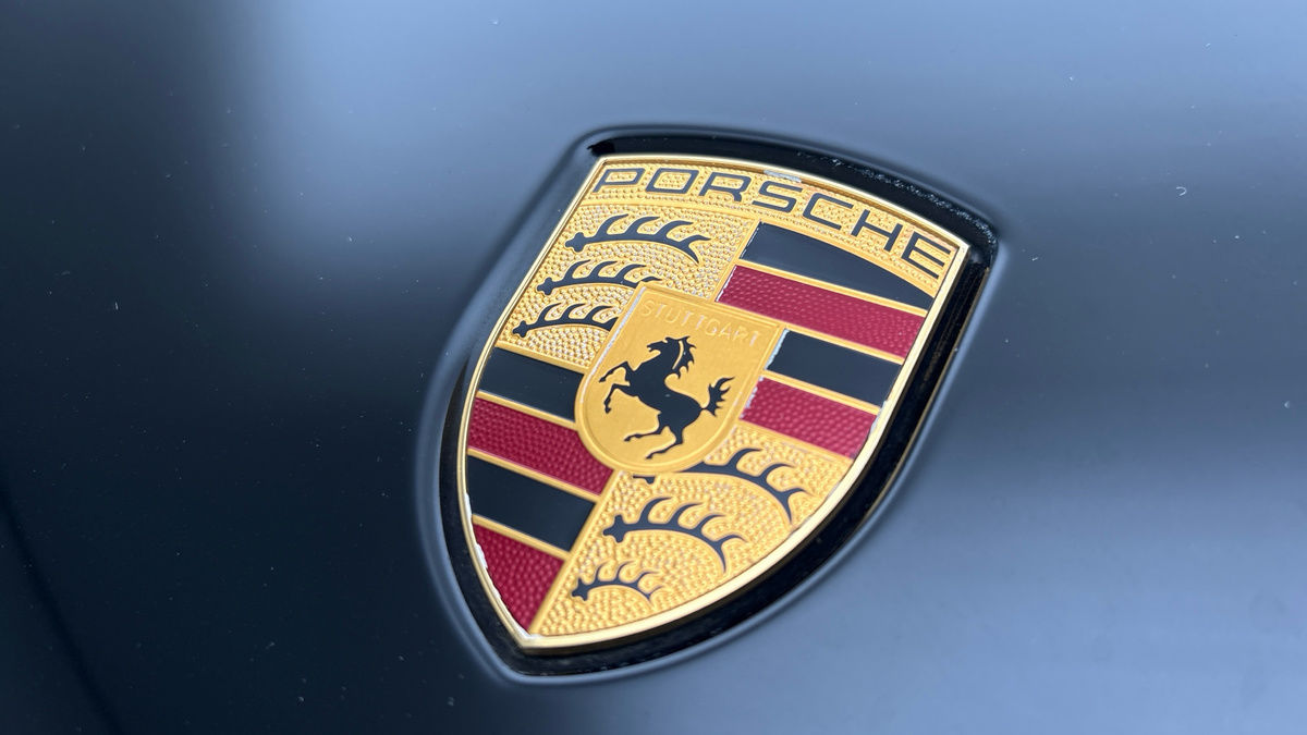 Porsche Cayenne Image 24