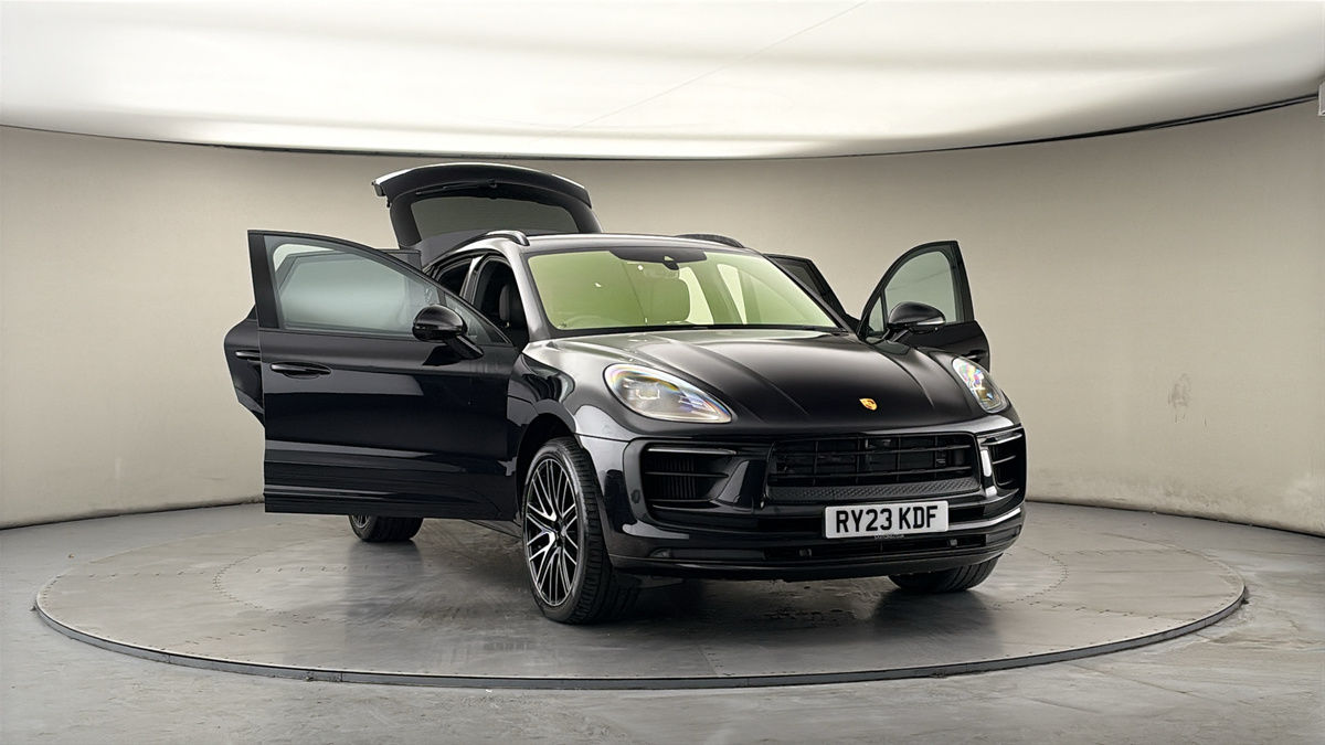 More views of Porsche Macan