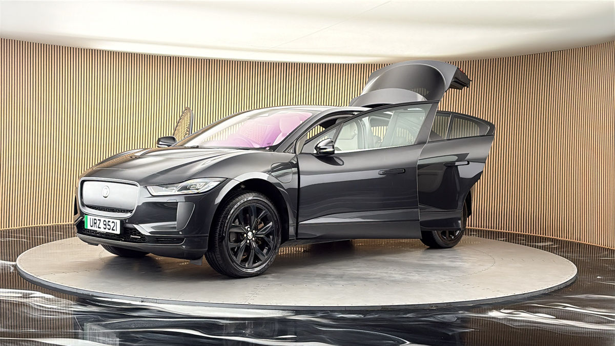 Jaguar I-PACE Image 22