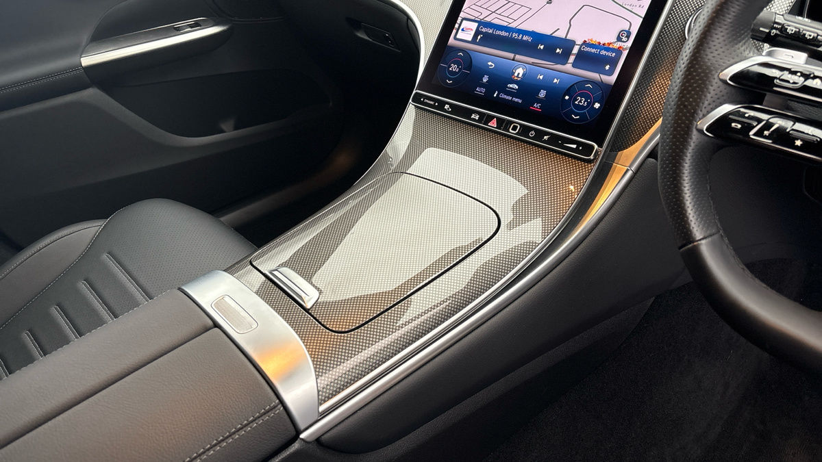 Mercedes-Benz GLC Image 18