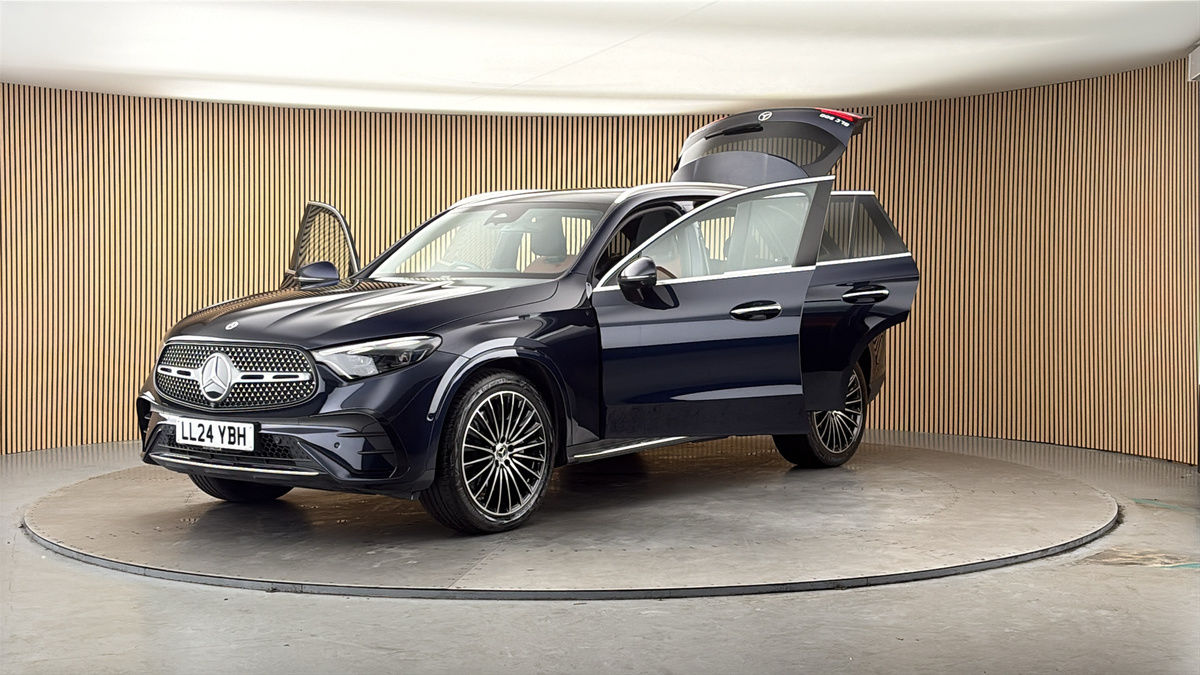More views of Mercedes-Benz GLC