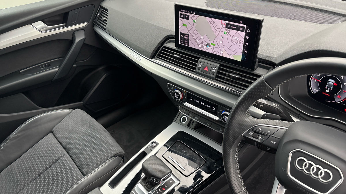 Audi Q5 Image 18
