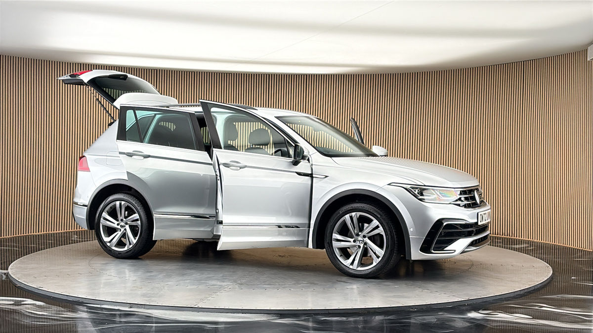 More views of Volkswagen Tiguan