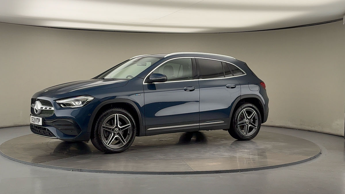 More views of Mercedes-Benz GLA