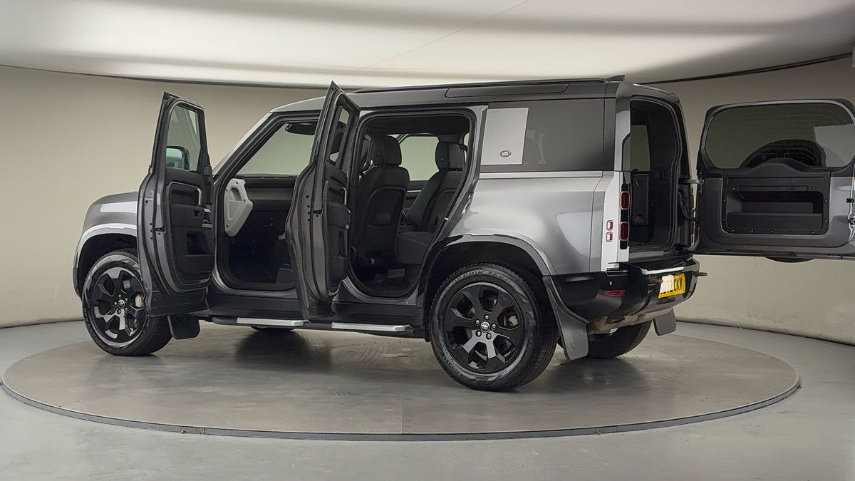 More views of Land Rover Defender 110